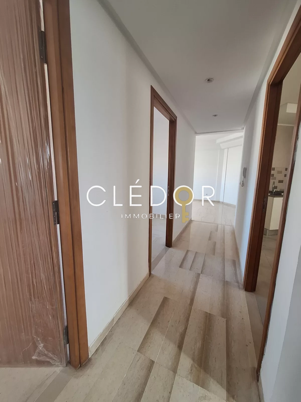À vendre – Appartement S+3 de Standing avec Parking – Cité Riadh, Proche Toutes Commodités
