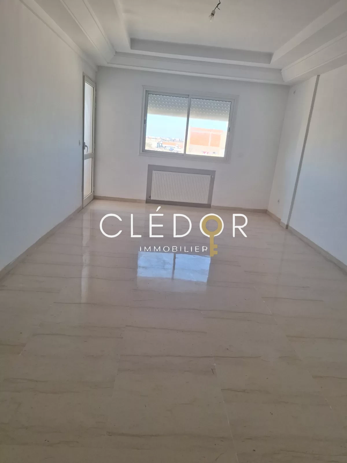 À vendre – Appartement S+3 de Standing avec Parking – Cité Riadh, Proche Toutes Commodités