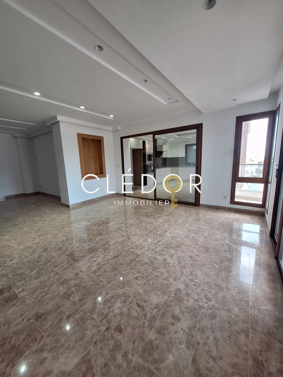 À VENDRE – Appartement d’exception S+2 Zone touristique