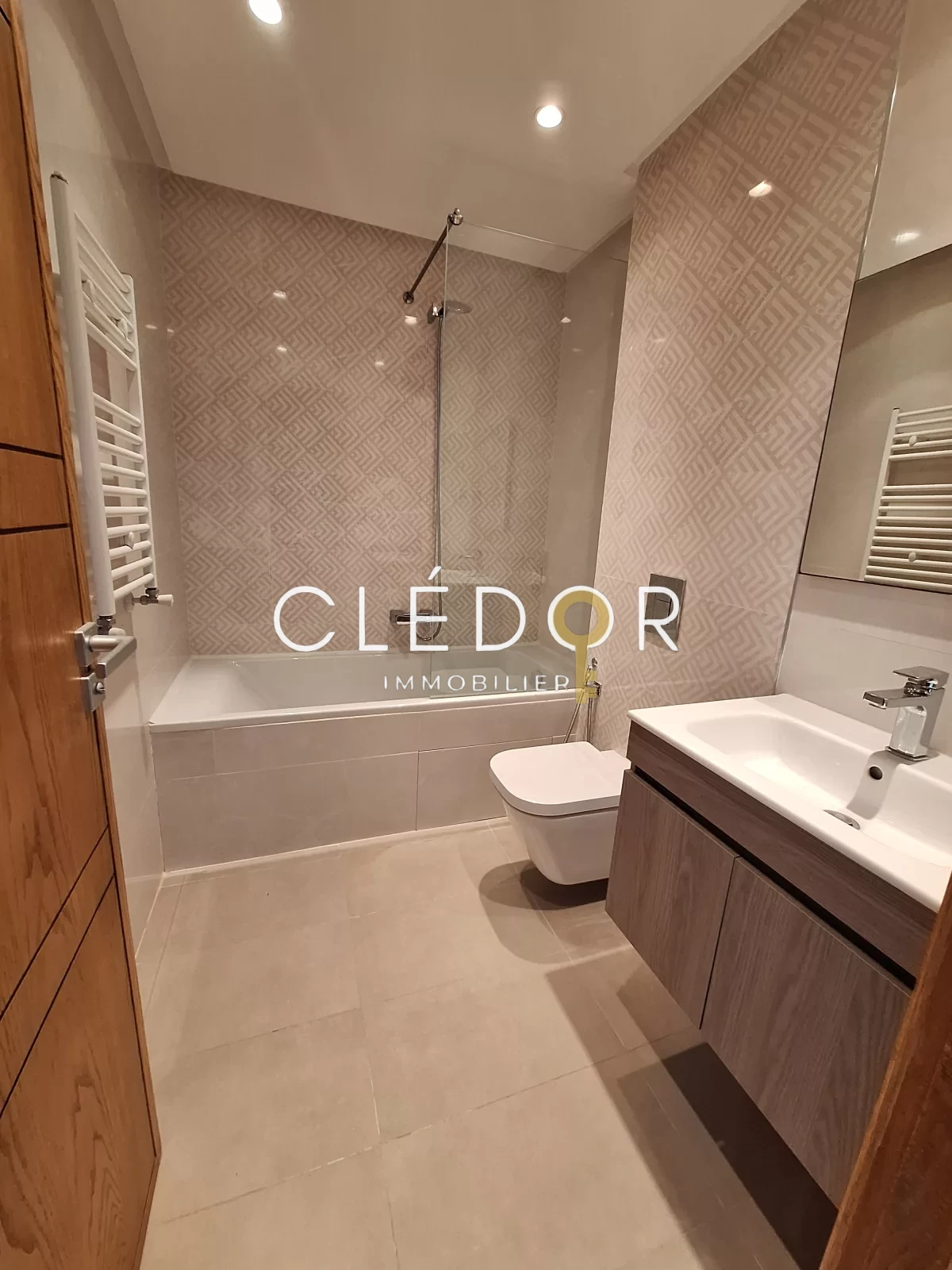 À VENDRE – Appartement d’exception S+2 Zone touristique