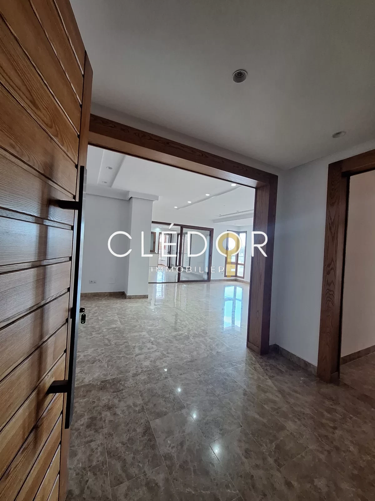 À VENDRE – Appartement d’exception S+2 Zone touristique