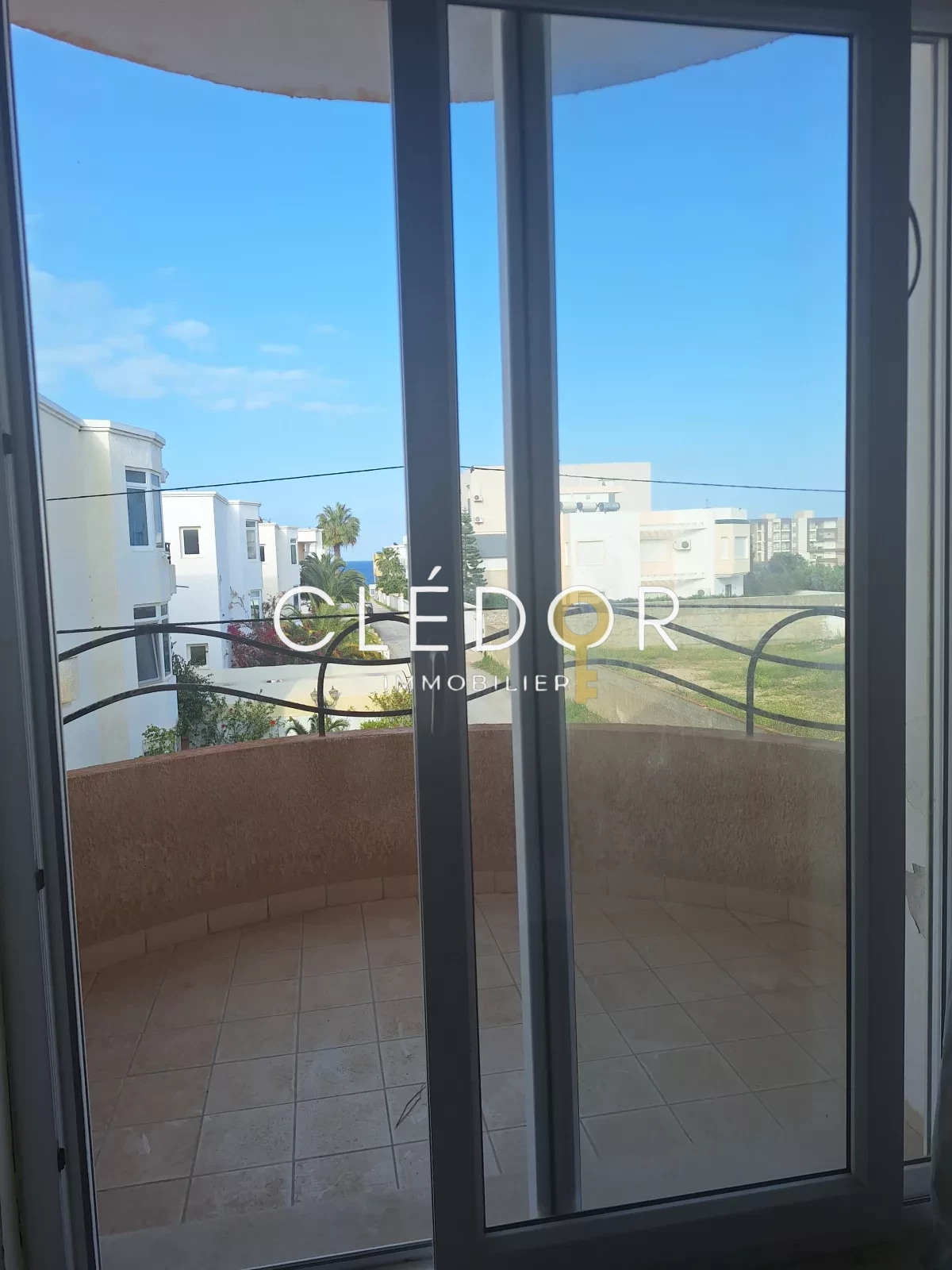 À vendre – Superbes appartements S+2 à 100 m de la plage à chatt mariem