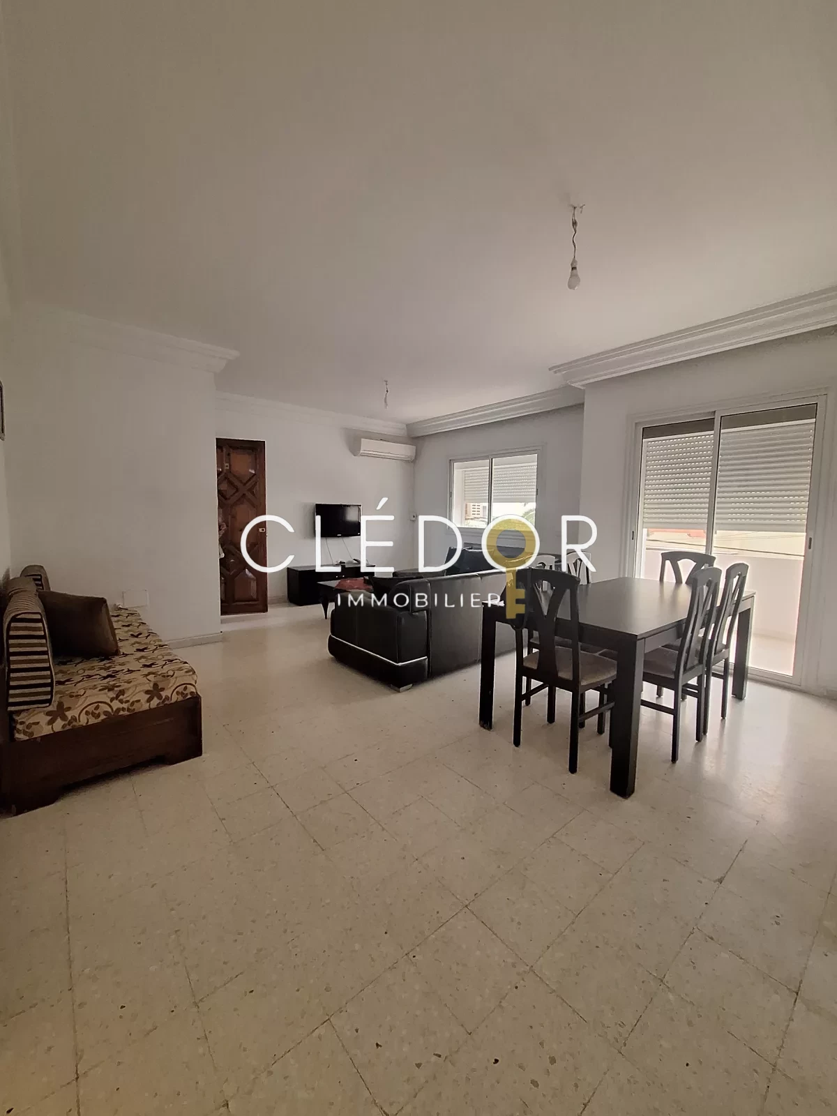 À Vendre – Spacieux Appartement S+2 à Khzema Est