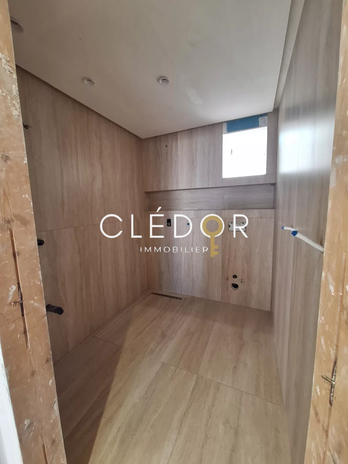 À Vendre – Appartement S+2 Haut Standing à la Corniche de Sousse