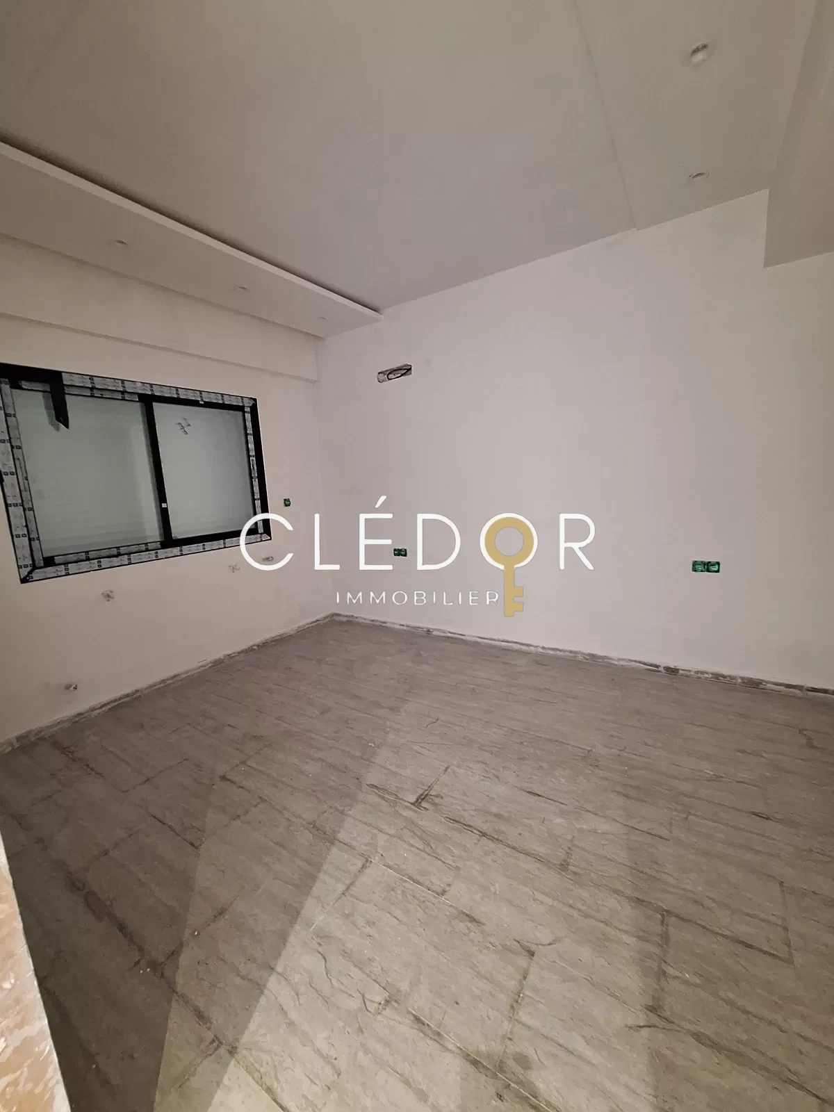 À Vendre – Appartement S+2 Haut Standing à la Corniche de Sousse