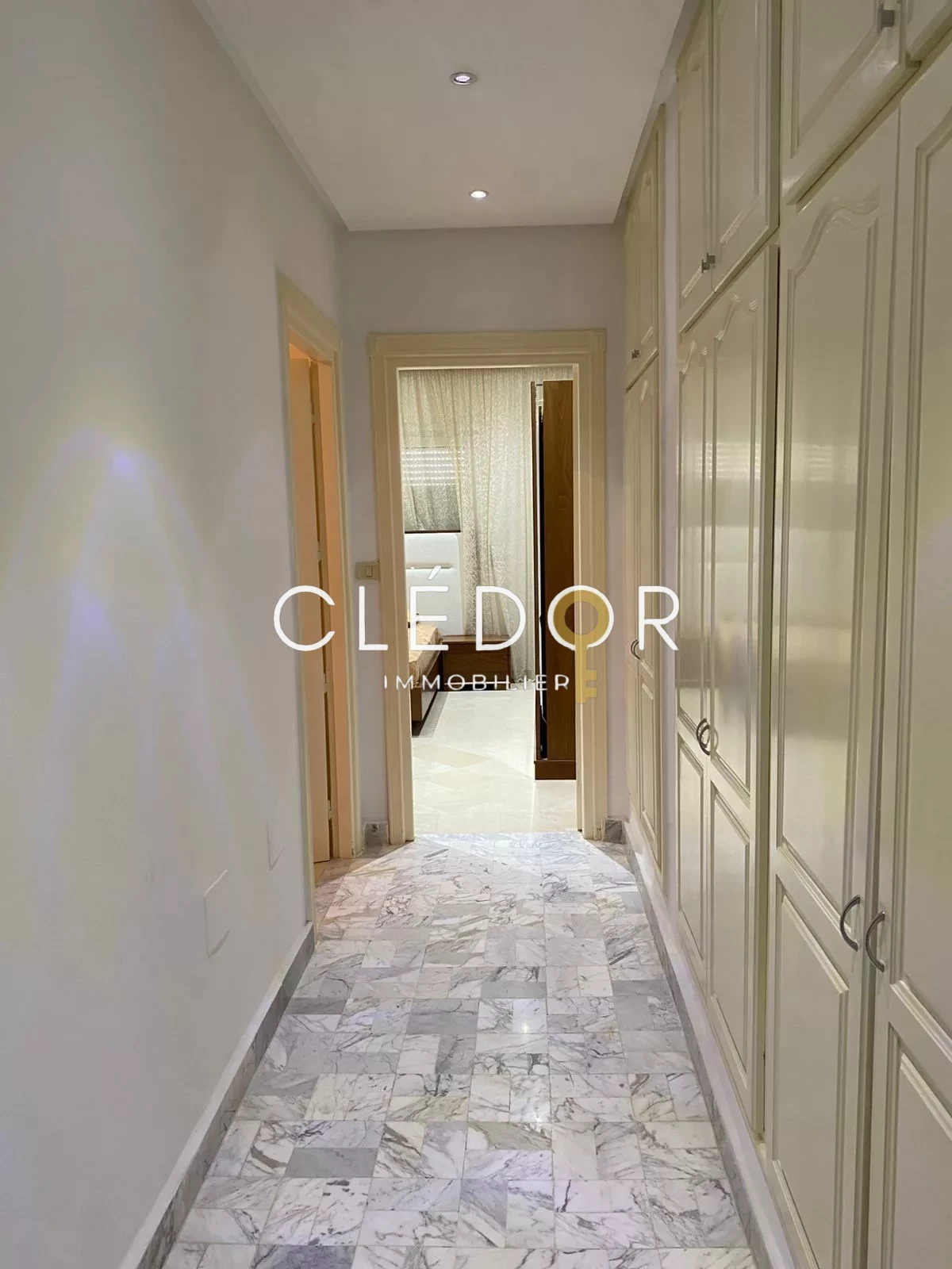 À vendre appartement S+3 à Sahloul 1, l’avenue Yasser Arafet