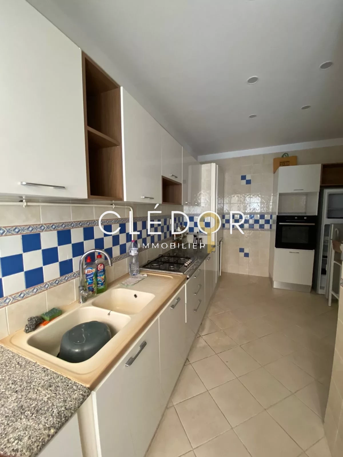 À vendre appartement S+3 à Sahloul 1, l’avenue Yasser Arafet