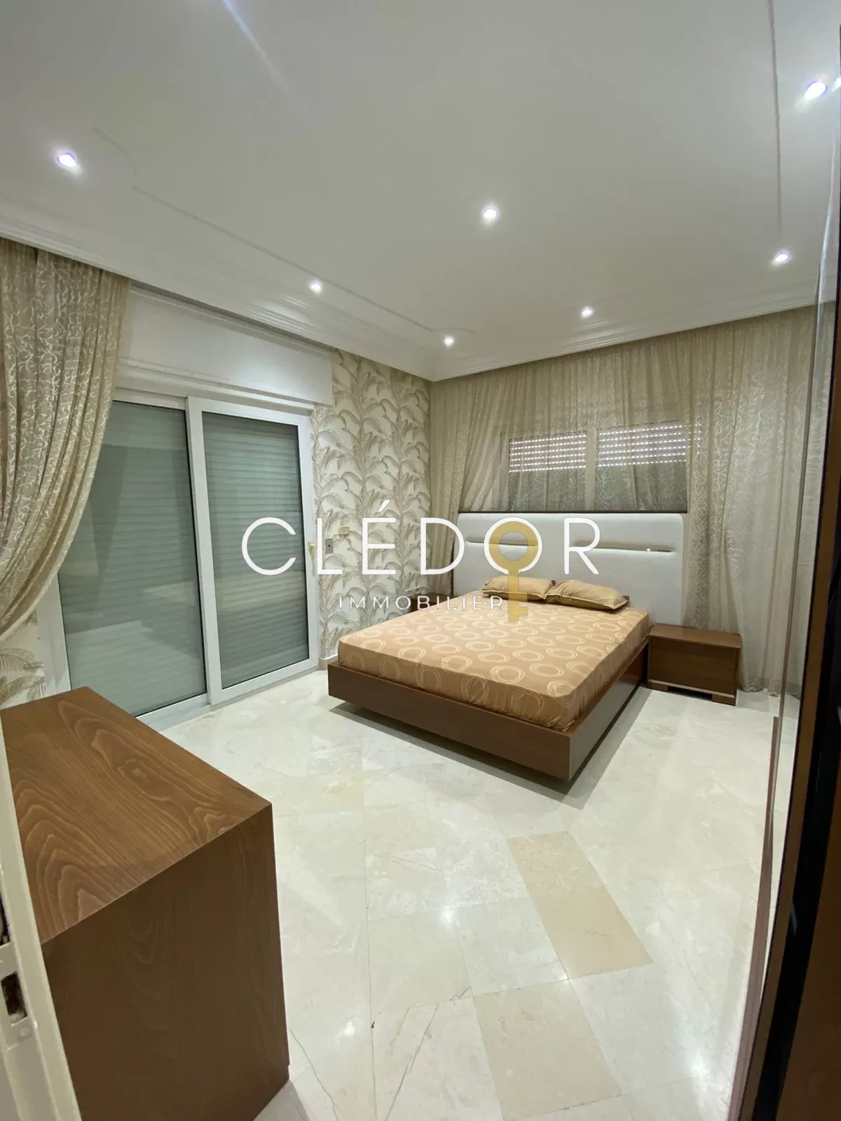 À vendre appartement S+3 à Sahloul 1, l’avenue Yasser Arafet