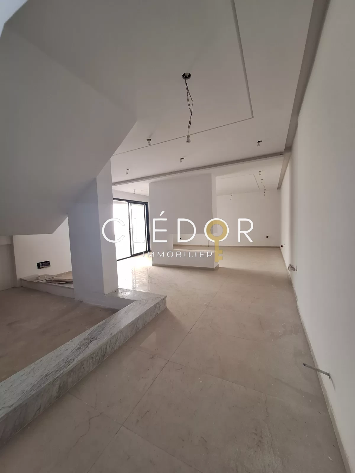 À Vendre – Duplex S+3 Haut Standing à Hammam Sousse
