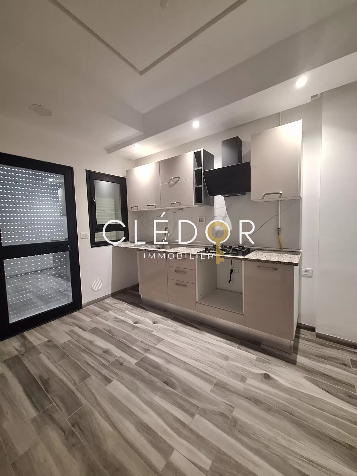 vendre – Appartement S+2 à Hergla